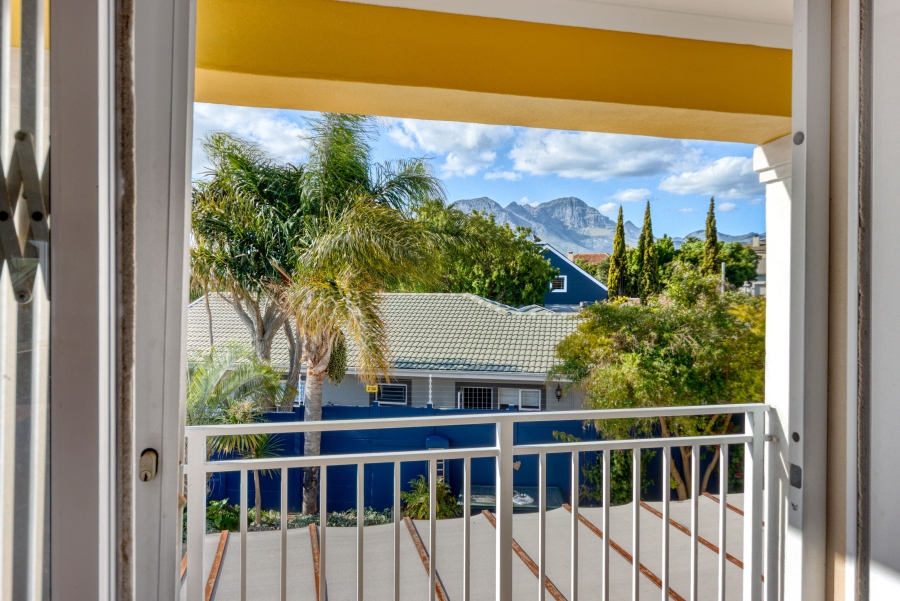 6 Bedroom Property for Sale in Olive Grove Western Cape